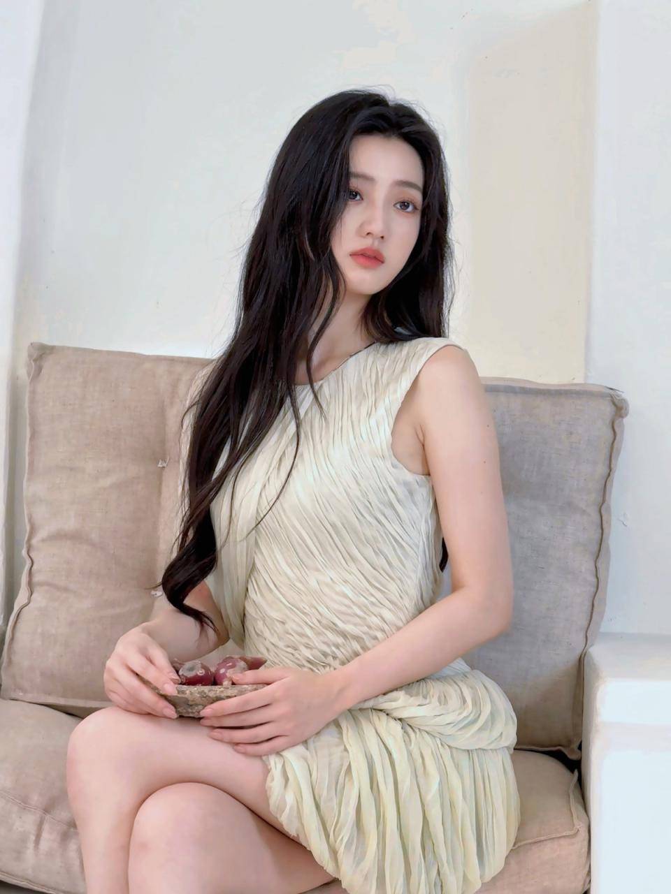黄羿纯欲居家美拍美照，不同服饰，尽显时尚女神气质