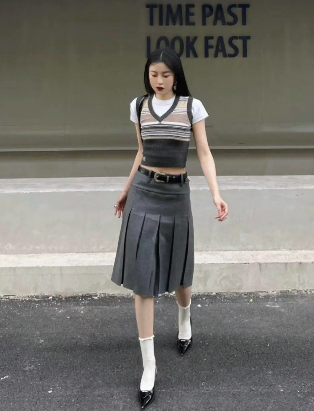 台北街拍太惊艳:满街女生都“衣露脐、裙露胯”,人人都时髦养眼 台北街拍太惊艳:满街女生都“衣露脐、裙露胯”,人人都时髦养眼