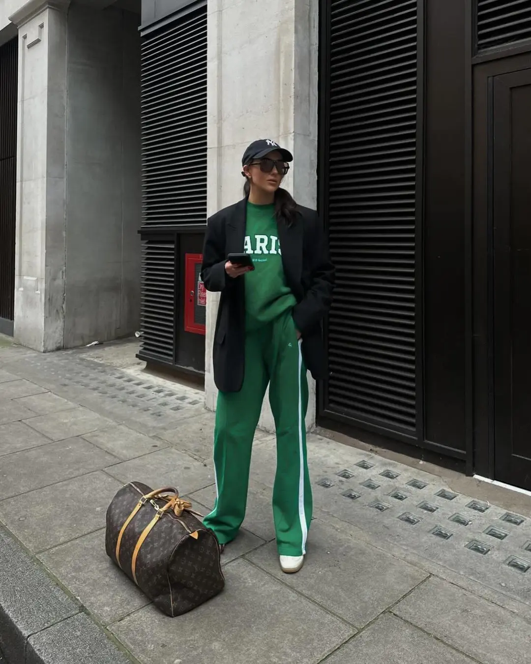 舒适和时髦不能兼得?伦敦穿搭人士Nicole Russell 的Athflow风穿出了时尚范本 舒适和时髦不能兼得?伦敦穿搭人士Nicole Russell 的Athflow风穿出了时尚范本