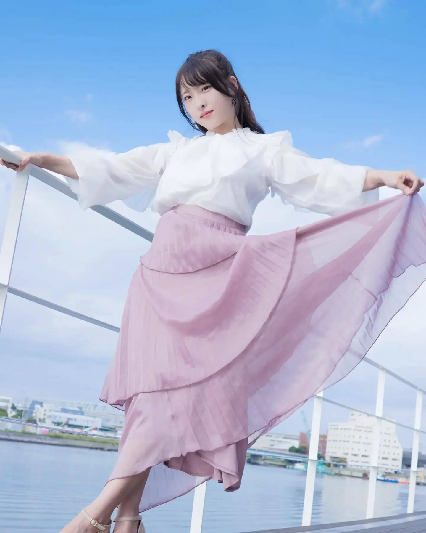 拥有30个执照的日本写真女星「日下部ほたる」 拥有30个执照的日本写真女星「日下部ほたる」