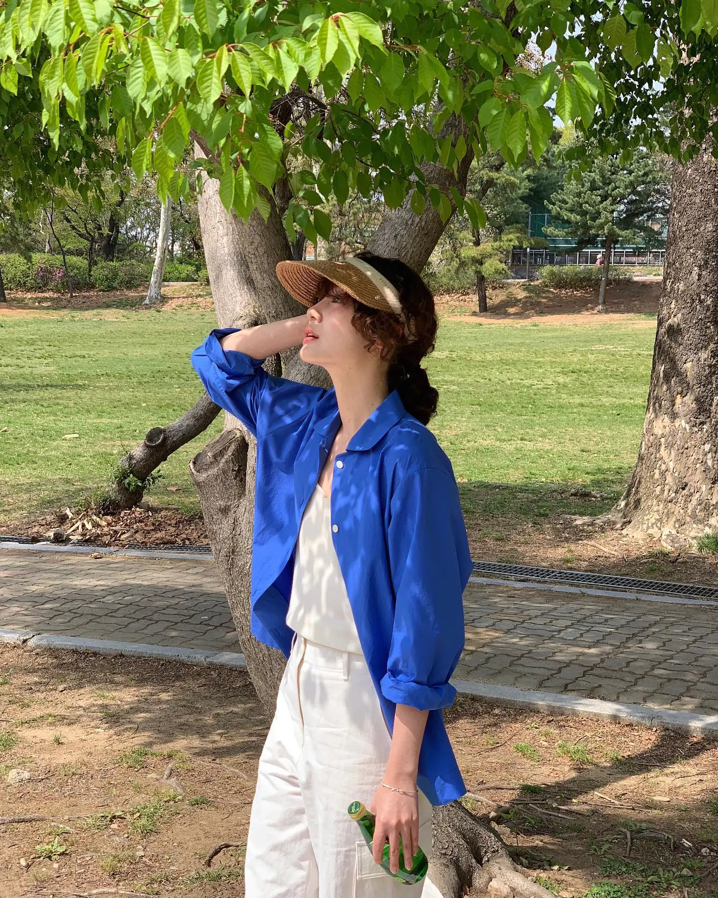 白天防晒晚上防凉,这个忽冷忽热的季节衣柜必须添加一件衬衫 白天防晒晚上防凉,这个忽冷忽热的季节衣柜必须添加一件衬衫