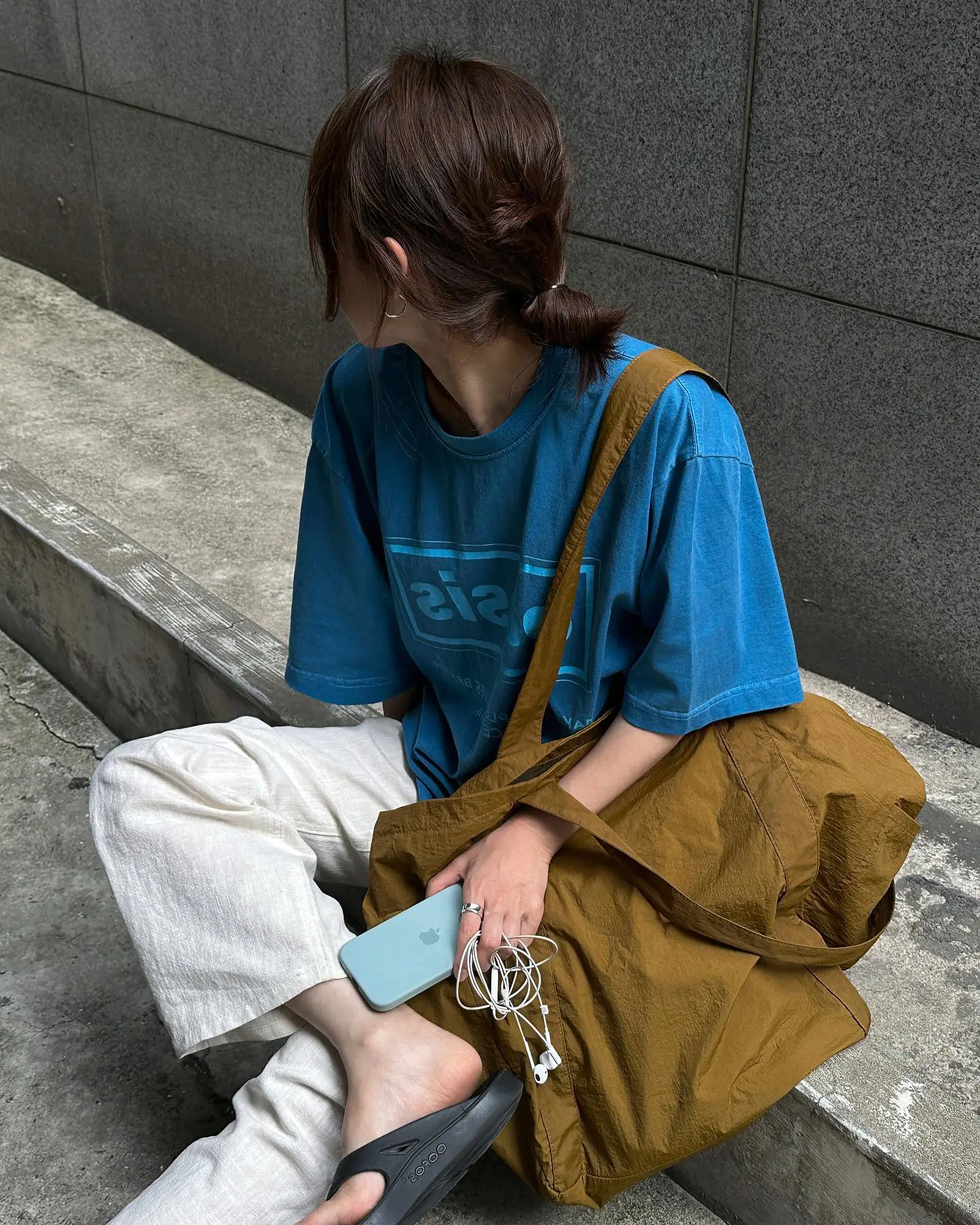 宋慧乔的低髮髻造型低调优雅又好看,我也想动手来试试 宋慧乔的低髮髻造型低调优雅又好看,我也想动手来试试