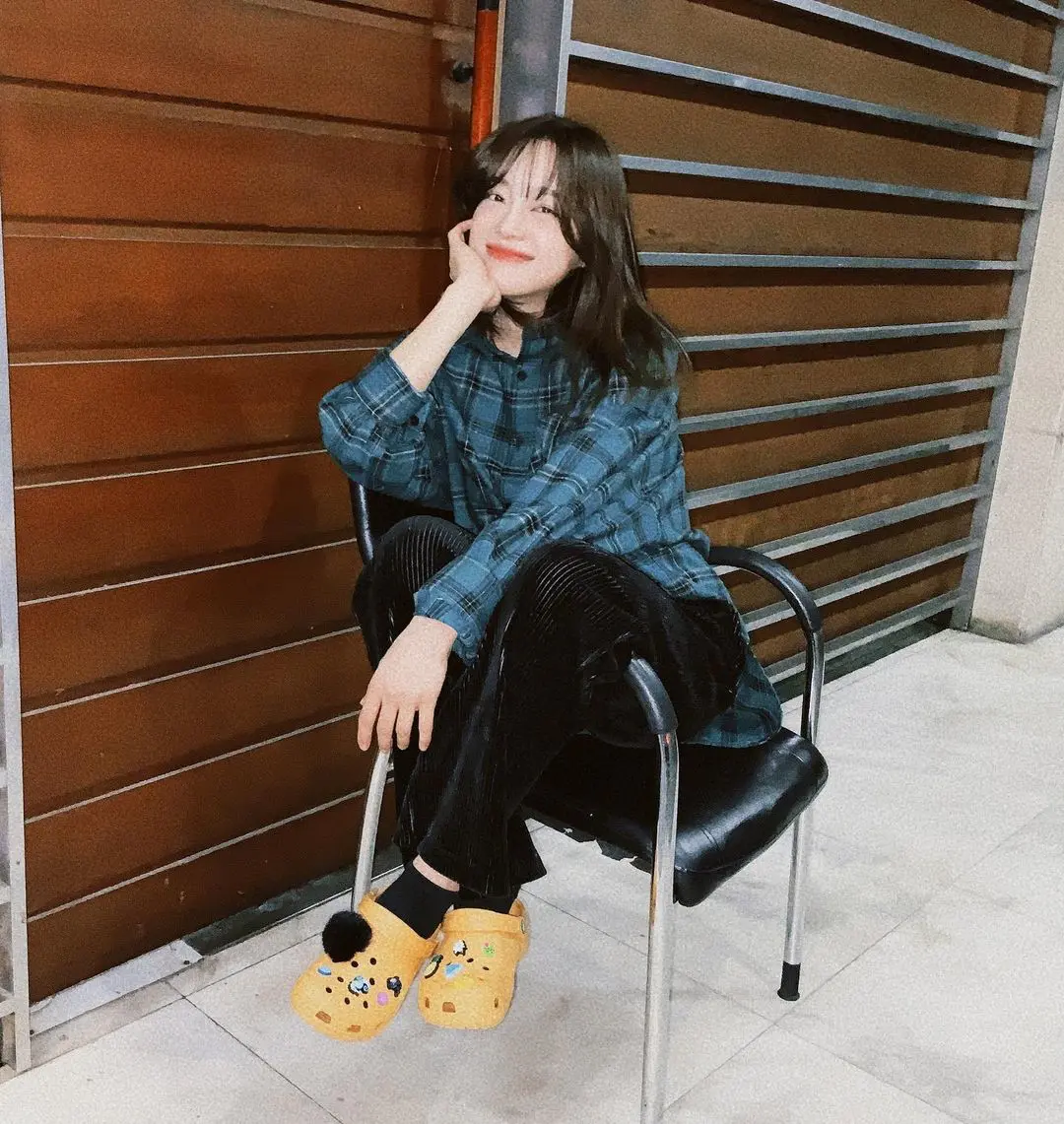 曾被骂穿起来太丑是时尚的灾难,现在Crocs“洞洞鞋”又满街跑了 曾被骂穿起来太丑是时尚的灾难,现在Crocs“洞洞鞋”又满街跑了