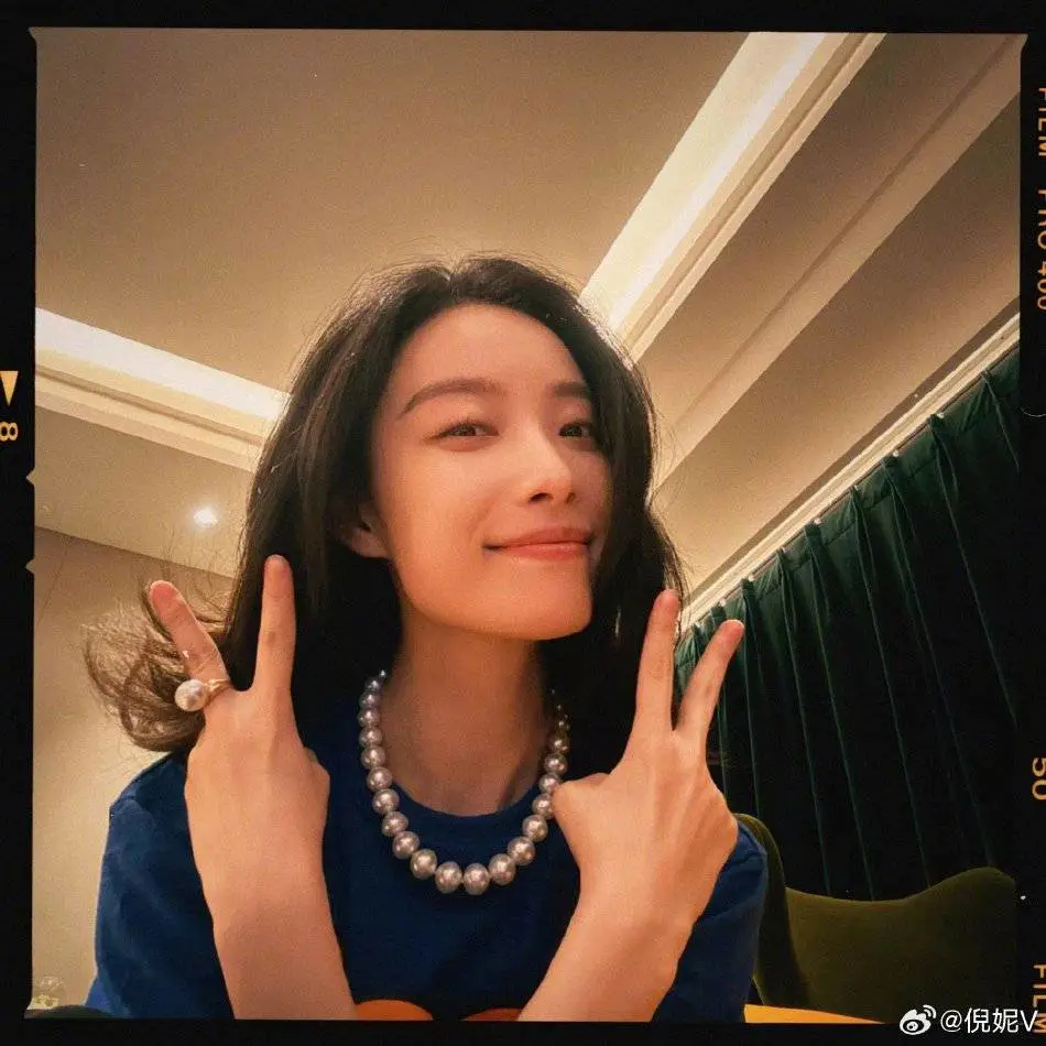 倪妮晒多张卖萌写真图片,肤白貌美性感可爱女人味十足! 倪妮晒多张卖萌写真图片,肤白貌美性感可爱女人味十足!