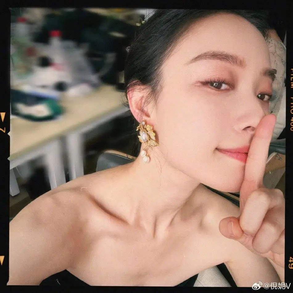 倪妮晒多张卖萌写真图片,肤白貌美性感可爱女人味十足! 倪妮晒多张卖萌写真图片,肤白貌美性感可爱女人味十足!