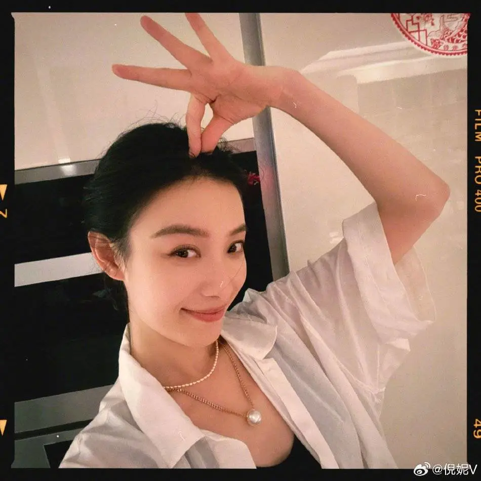 倪妮晒多张卖萌写真图片,肤白貌美性感可爱女人味十足! 倪妮晒多张卖萌写真图片,肤白貌美性感可爱女人味十足!