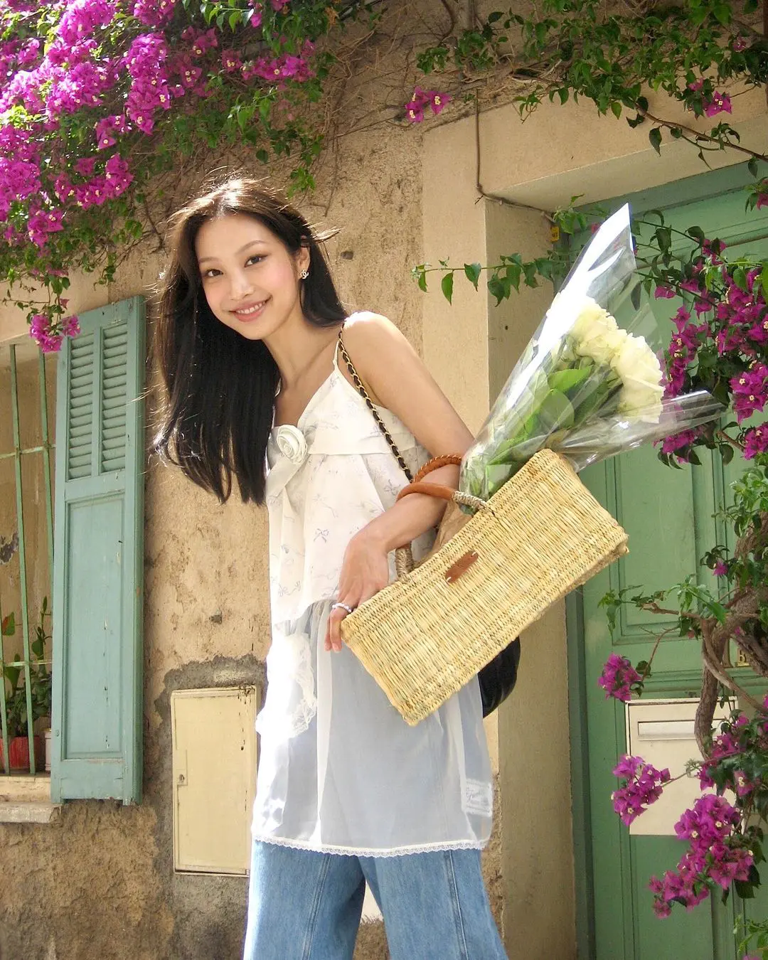 从老钱千金变身元气少女,韩国女生Jinju的清新风格穿搭正适合今夏 从老钱千金变身元气少女,韩国女生Jinju的清新风格穿搭正适合今夏