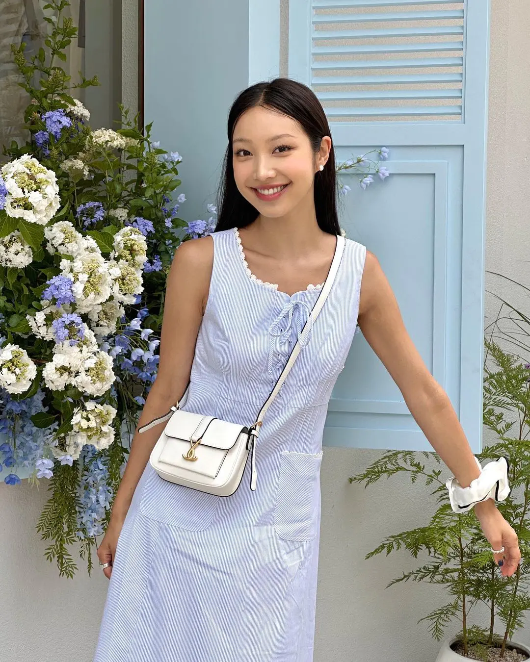 从老钱千金变身元气少女,韩国女生Jinju的清新风格穿搭正适合今夏 从老钱千金变身元气少女,韩国女生Jinju的清新风格穿搭正适合今夏