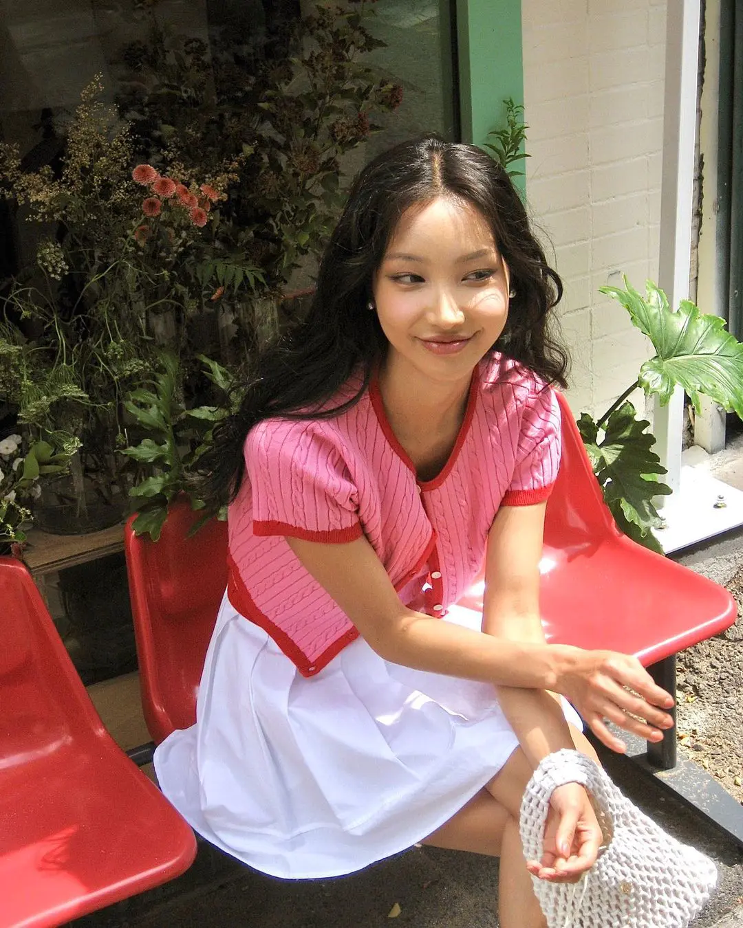 从老钱千金变身元气少女,韩国女生Jinju的清新风格穿搭正适合今夏 从老钱千金变身元气少女,韩国女生Jinju的清新风格穿搭正适合今夏