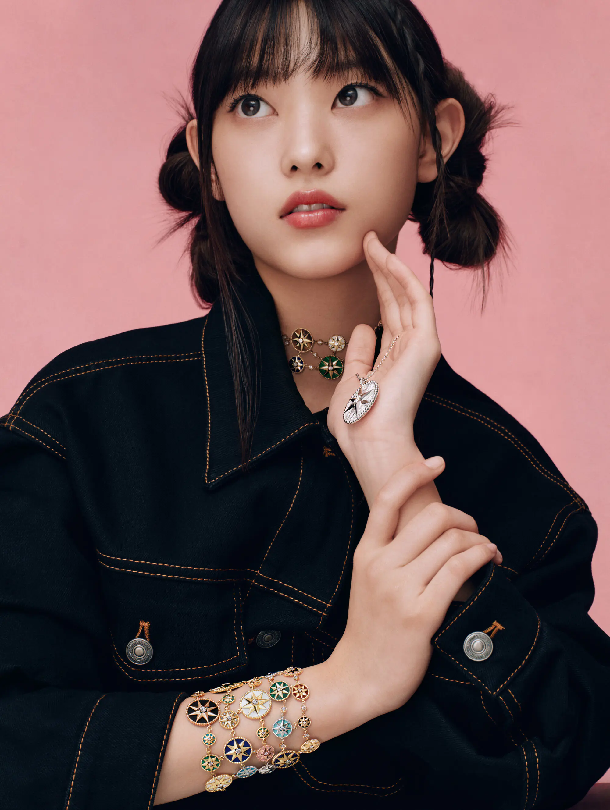 小鹿般的灵动眼神,NewJeans Haerin演绎Dior 全新Rose des Vents轻奢珠宝系列 小鹿般的灵动眼神,NewJeans Haerin演绎Dior 全新Rose des Vents轻奢珠宝系列