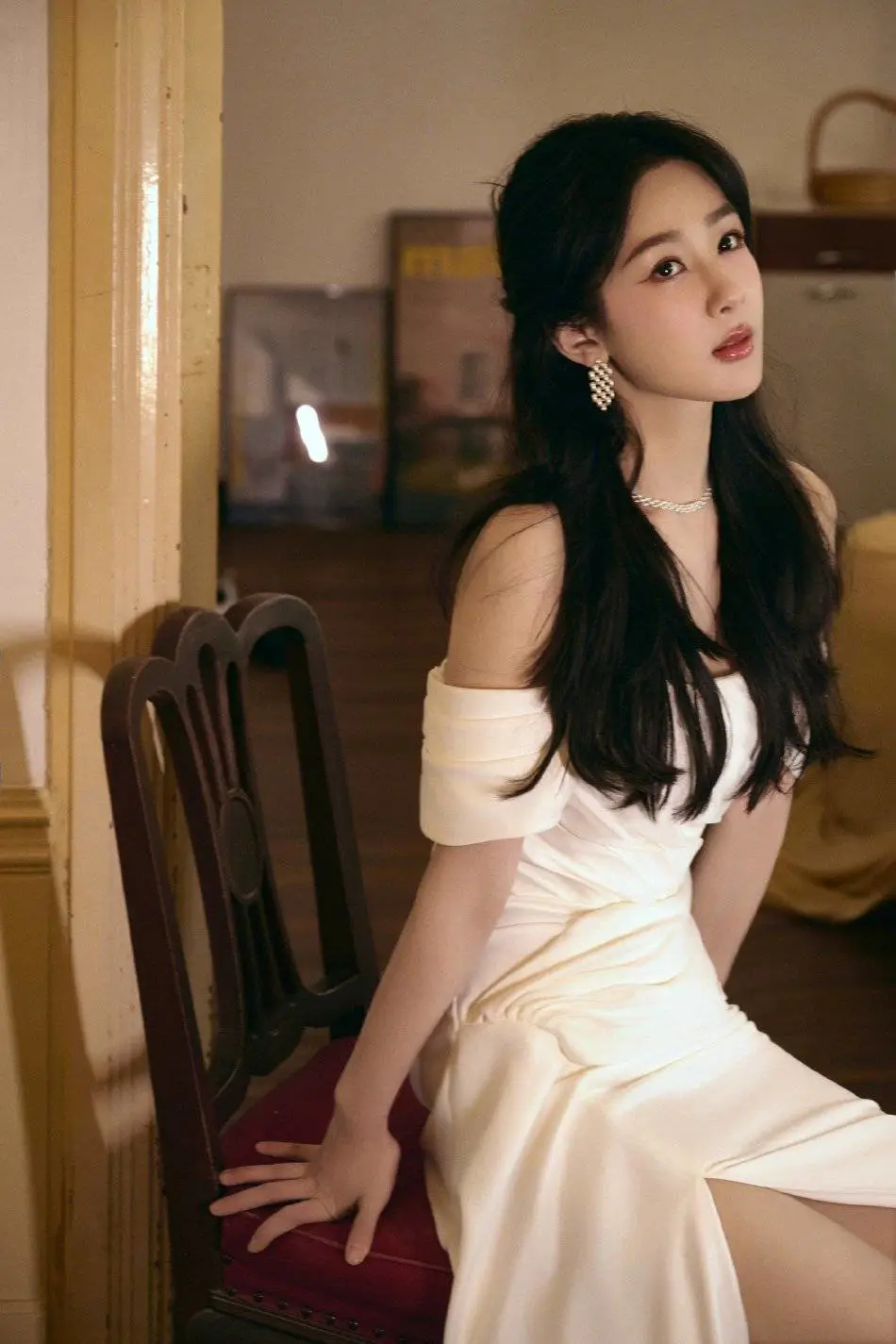 杨紫各类靓丽写真!温柔甜美越来越美丽 杨紫各类靓丽写真!温柔甜美越来越美丽