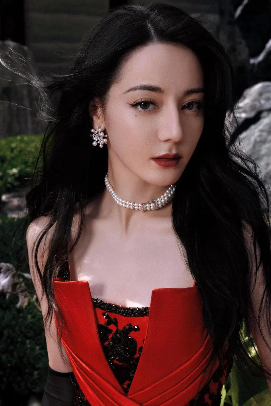 迪丽热巴穿红色刺绣礼服超靓丽!异域风情美丽动人 迪丽热巴穿红色刺绣礼服超靓丽!异域风情美丽动人