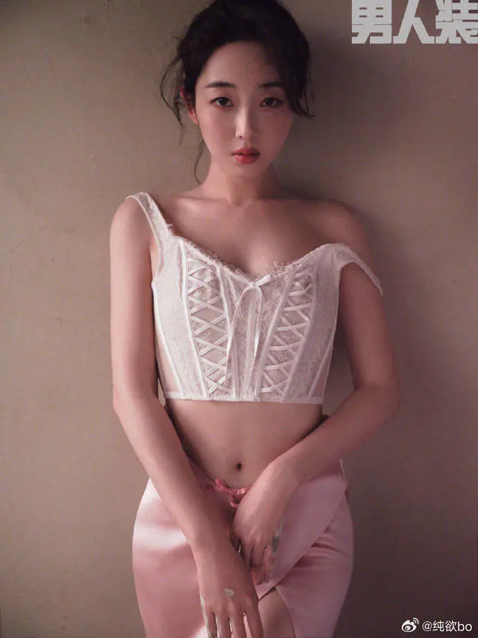蒋梦婕时尚写真大秀事业线!修长美腿性感美艳 蒋梦婕时尚写真大秀事业线!修长美腿性感美艳