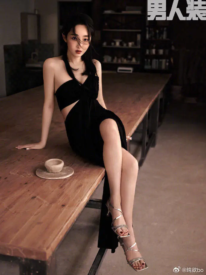 蒋梦婕时尚写真大秀事业线!修长美腿性感美艳 蒋梦婕时尚写真大秀事业线!修长美腿性感美艳