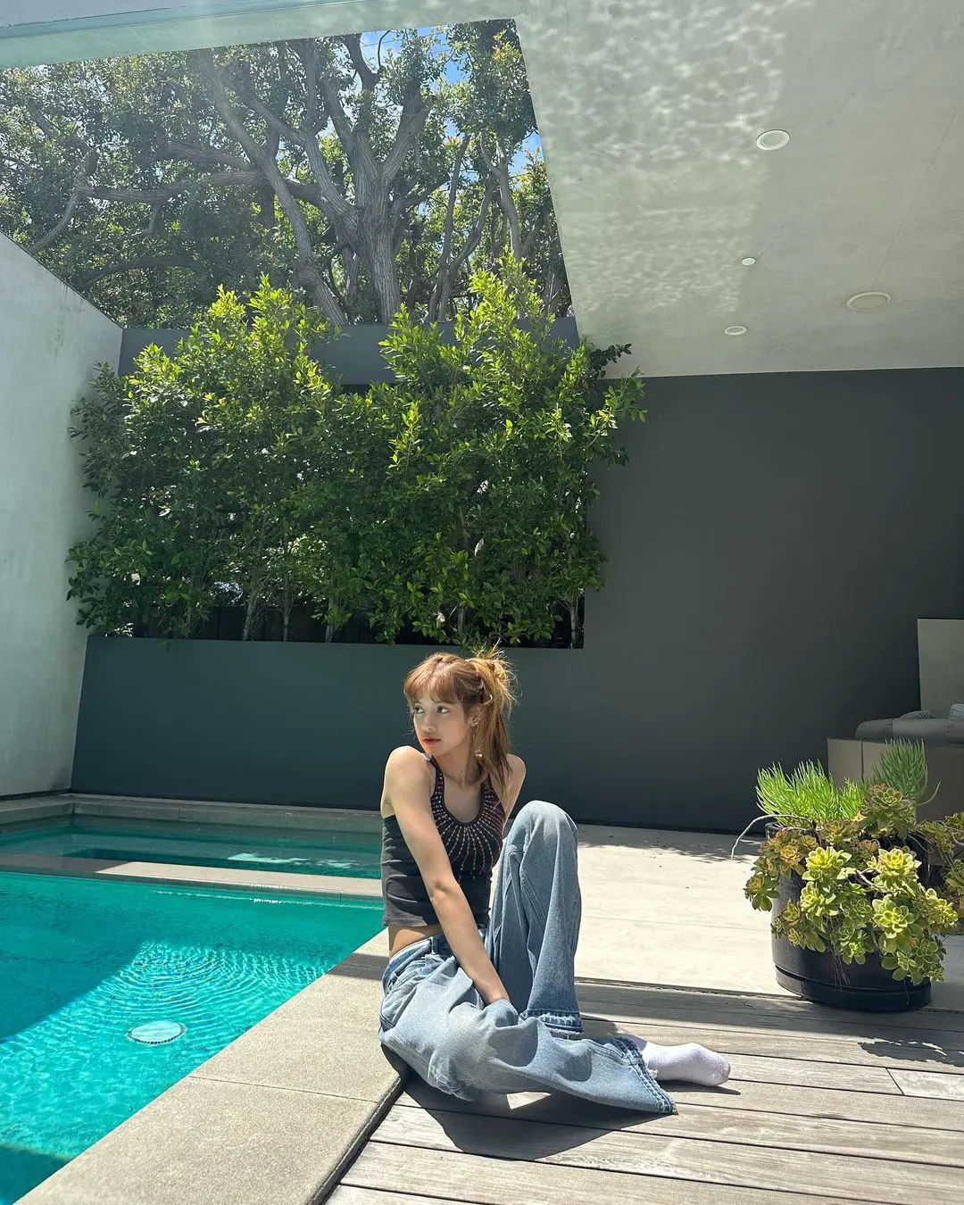BLACKPINK的最新穿搭又更新了!Lisa暴风发文、Jisoo的穿衣风格太仙了 BLACKPINK的最新穿搭又更新了!Lisa暴风发文、Jisoo的穿衣风格太仙了