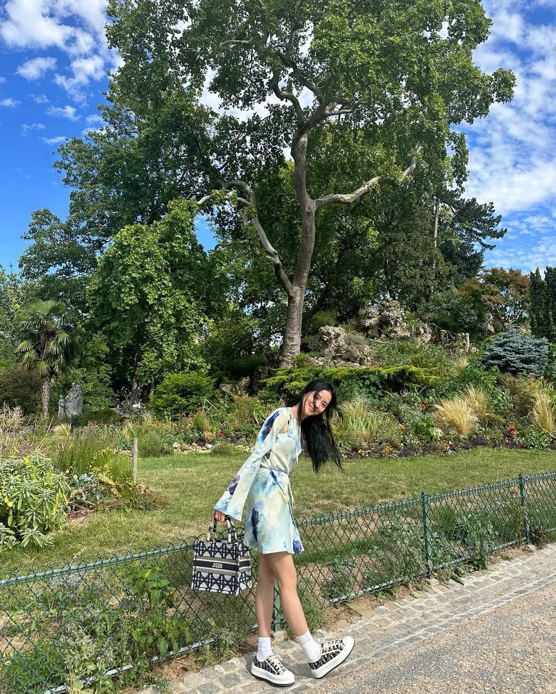 BLACKPINK的最新穿搭又更新了!Lisa暴风发文、Jisoo的穿衣风格太仙了 BLACKPINK的最新穿搭又更新了!Lisa暴风发文、Jisoo的穿衣风格太仙了