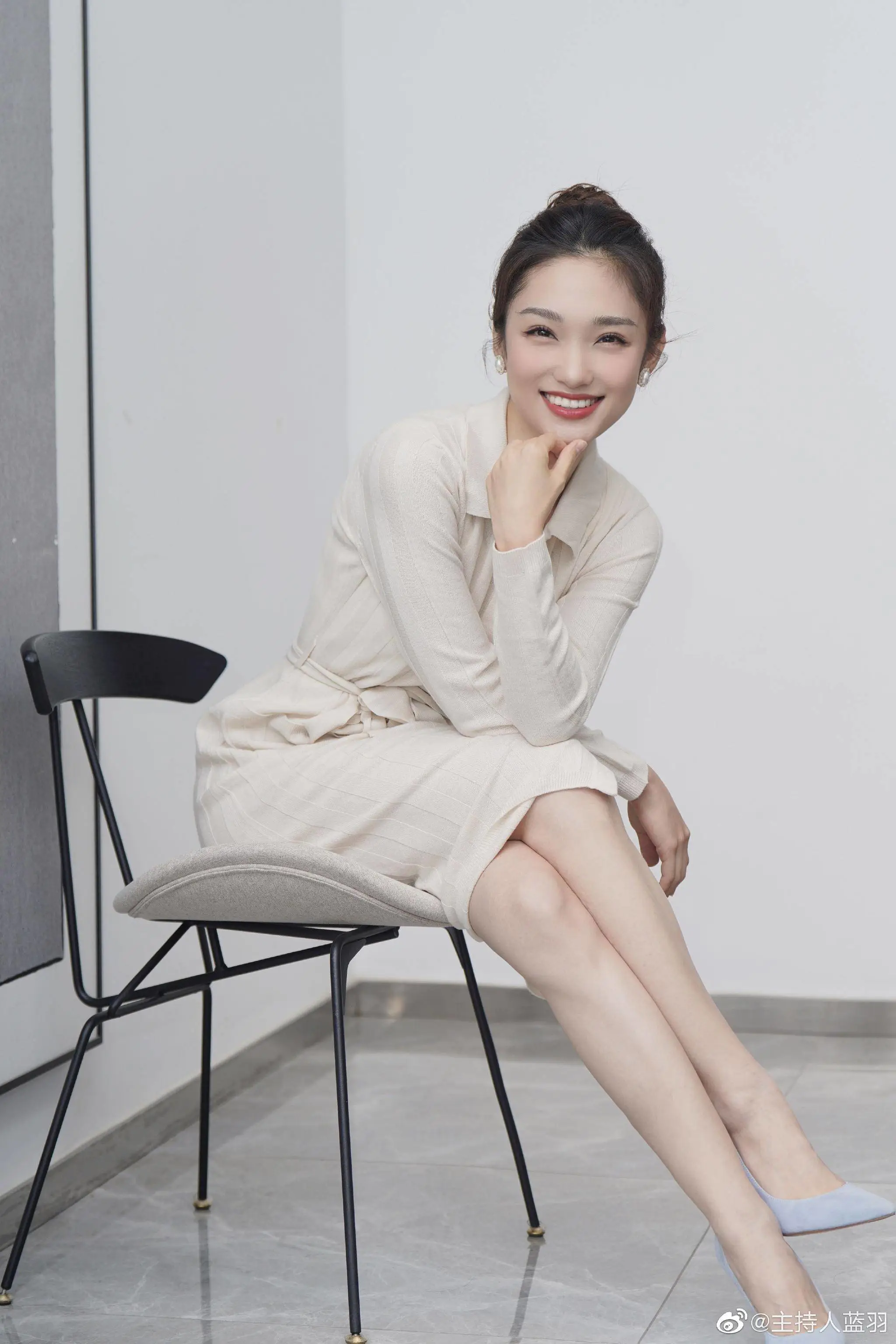电影频道一姐蓝羽太惊艳!靓丽美图笑容太甜美! 电影频道一姐蓝羽太惊艳!靓丽美图笑容太甜美!