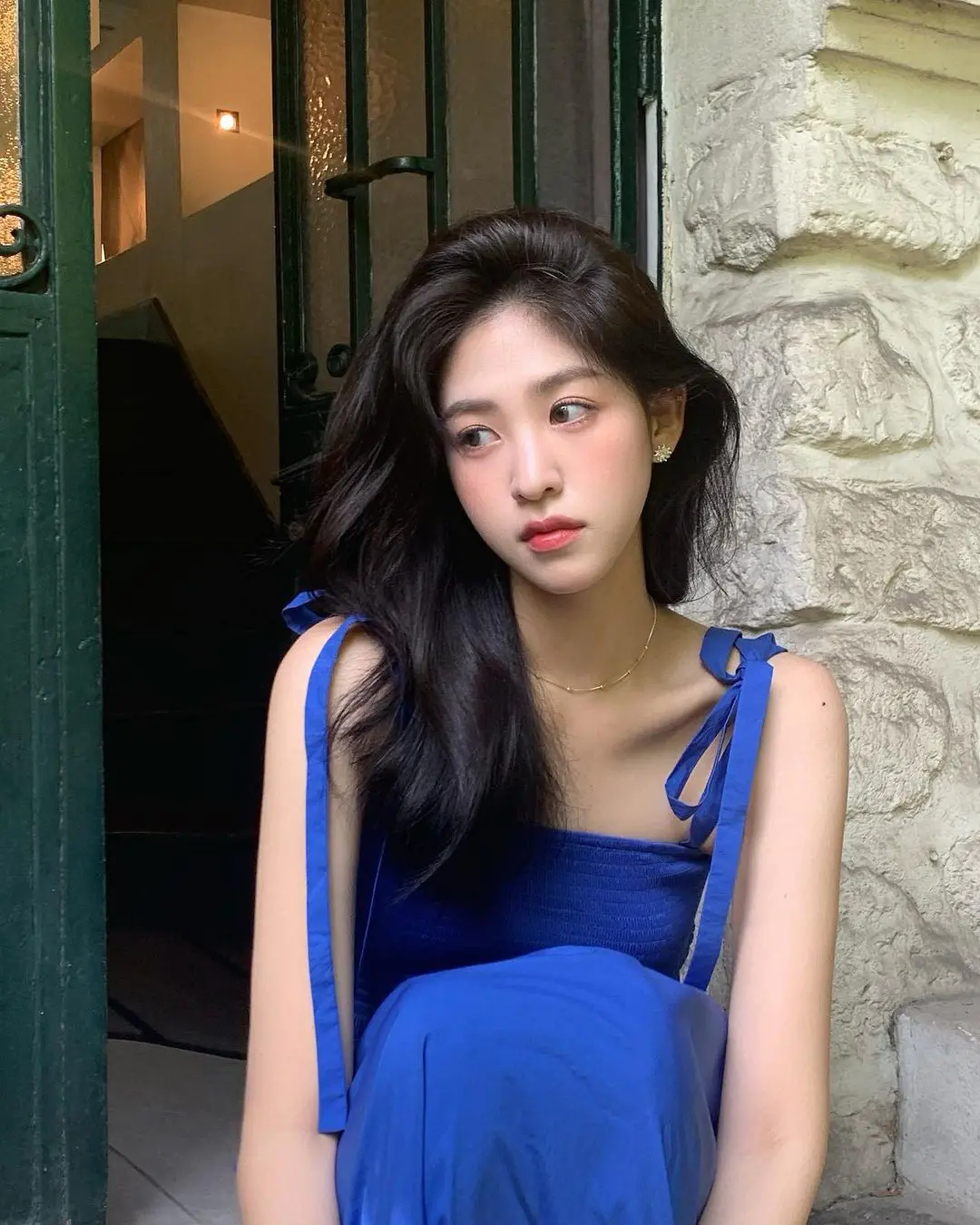 会穿还会拍!这位韩国氛围感女生不经意的照片更能吸引你 会穿还会拍!这位韩国氛围感女生不经意的照片更能吸引你