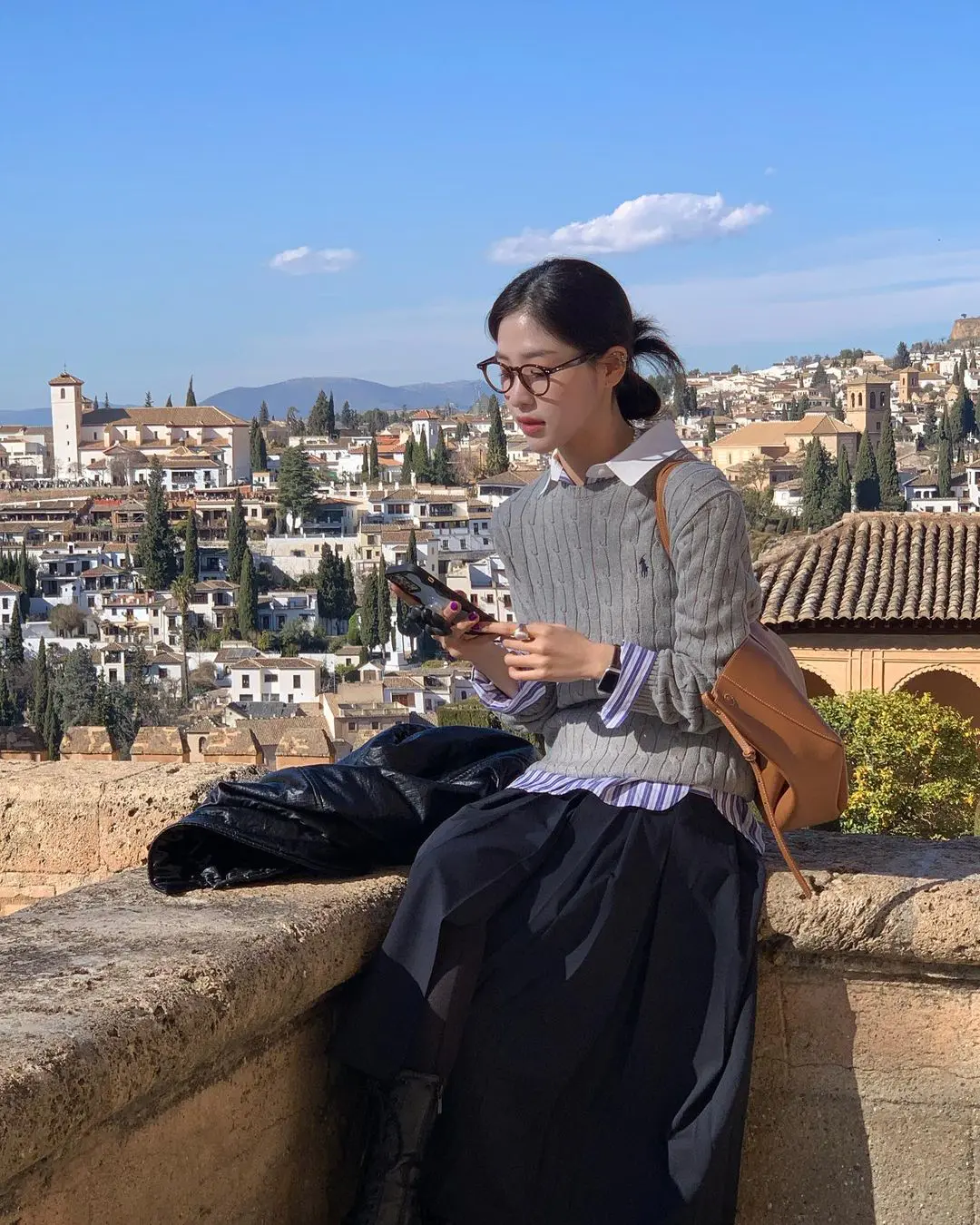 会穿还会拍!这位韩国氛围感女生不经意的照片更能吸引你 会穿还会拍!这位韩国氛围感女生不经意的照片更能吸引你