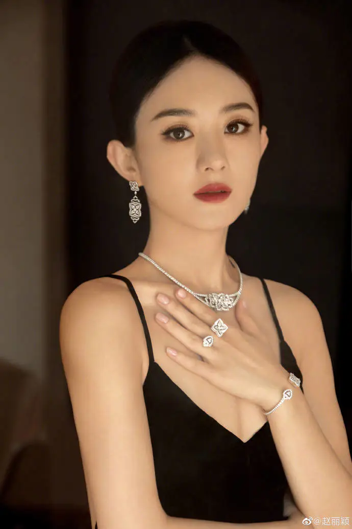 赵丽颖珠宝代言写真高贵靓丽!肤白貌美气质优雅性感撩人 赵丽颖珠宝代言写真高贵靓丽!肤白貌美气质优雅性感撩人