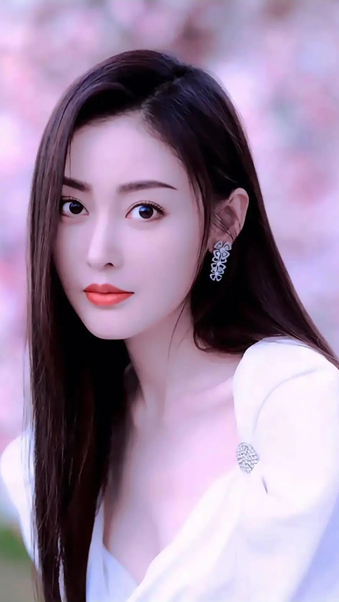 性感尤物张天爱要演飒爽女将!天使面孔魔鬼身材太火辣 性感尤物张天爱要演飒爽女将!天使面孔魔鬼身材太火辣