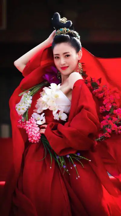 性感尤物张天爱要演飒爽女将!天使面孔魔鬼身材太火辣 性感尤物张天爱要演飒爽女将!天使面孔魔鬼身材太火辣