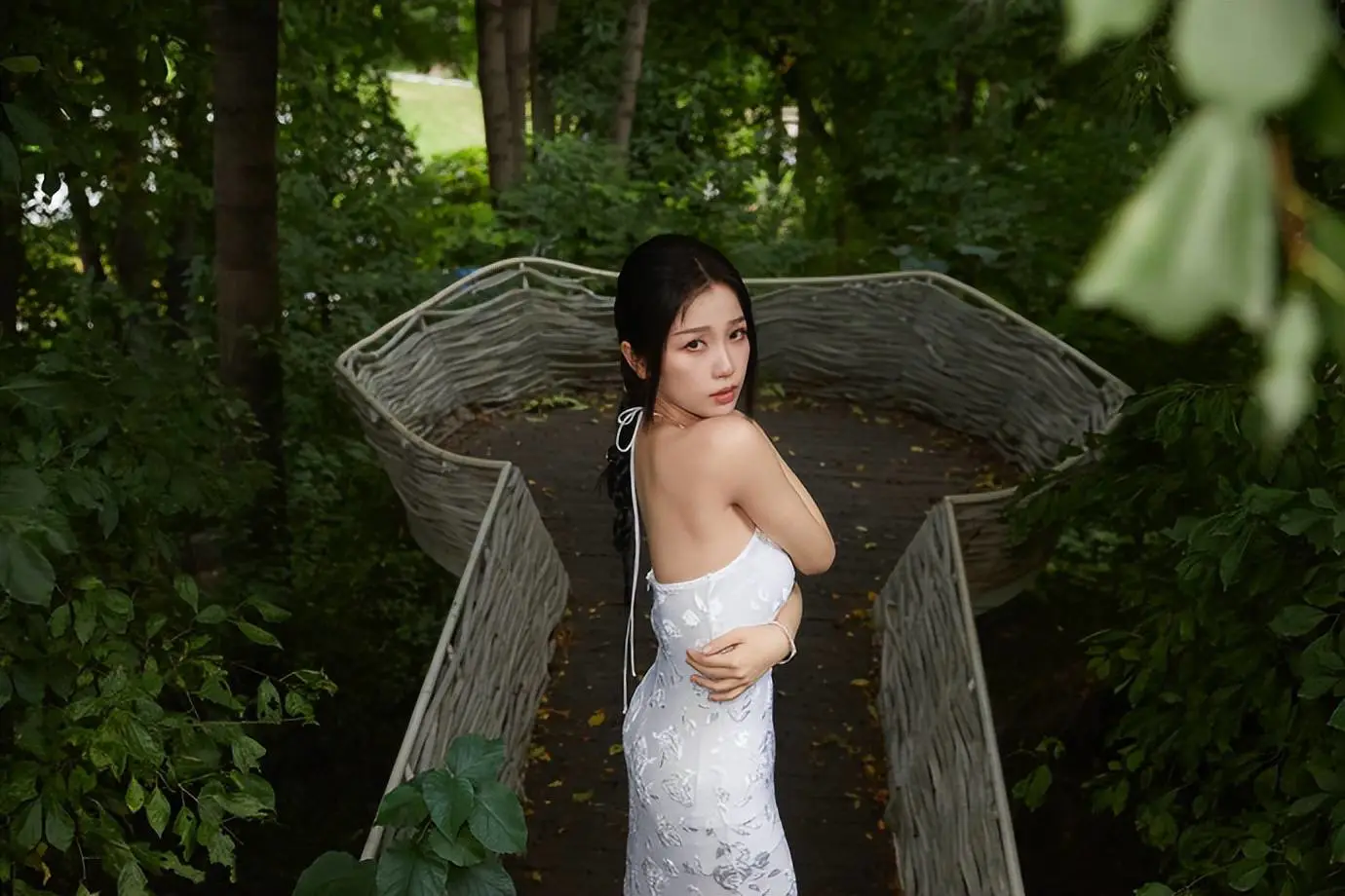 冯小刚狂赞虞书欣演技台词好!她肤白貌美大长腿性感 冯小刚狂赞虞书欣演技台词好!她肤白貌美大长腿性感