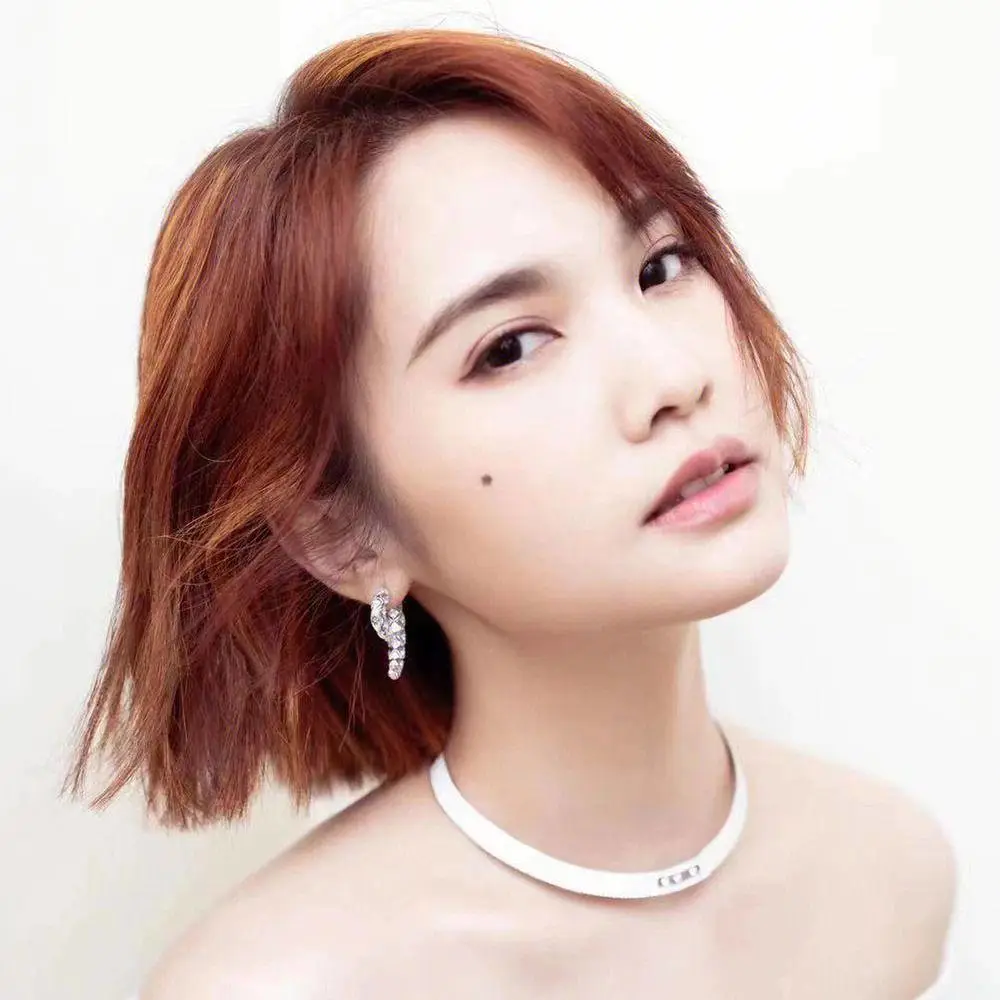 杨丞琳穿抹胸衣裤露出美背!蓝色抹胸衣裙气质满满 杨丞琳穿抹胸衣裤露出美背!蓝色抹胸衣裙气质满满