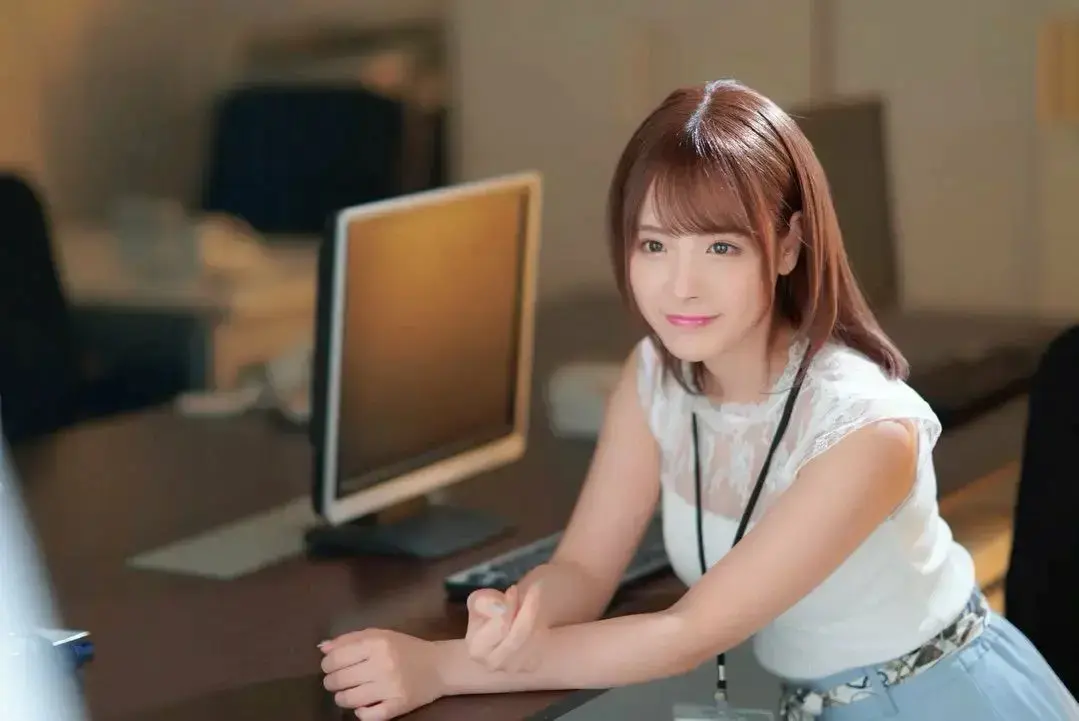 桃乃木香奈:从女胖纸逆袭成为击败三上悠亚的新人王 桃乃木香奈:从女胖纸逆袭成为击败三上悠亚的新人王