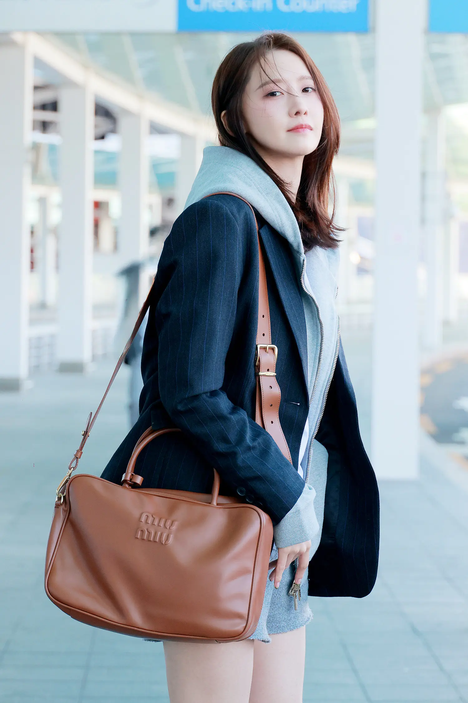 润娥、Momo和张员瑛,各代女团代表齐聚Miu Miu 2024春夏秀场 润娥、Momo和张员瑛,各代女团代表齐聚Miu Miu 2024春夏秀场