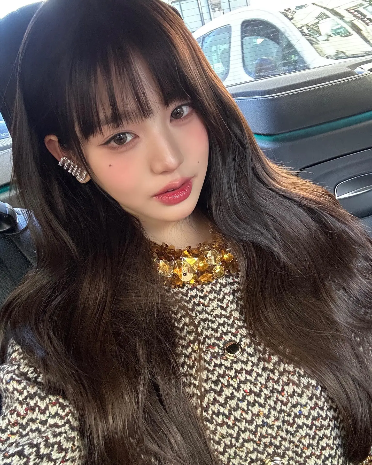 润娥、Momo和张员瑛,各代女团代表齐聚Miu Miu 2024春夏秀场 润娥、Momo和张员瑛,各代女团代表齐聚Miu Miu 2024春夏秀场