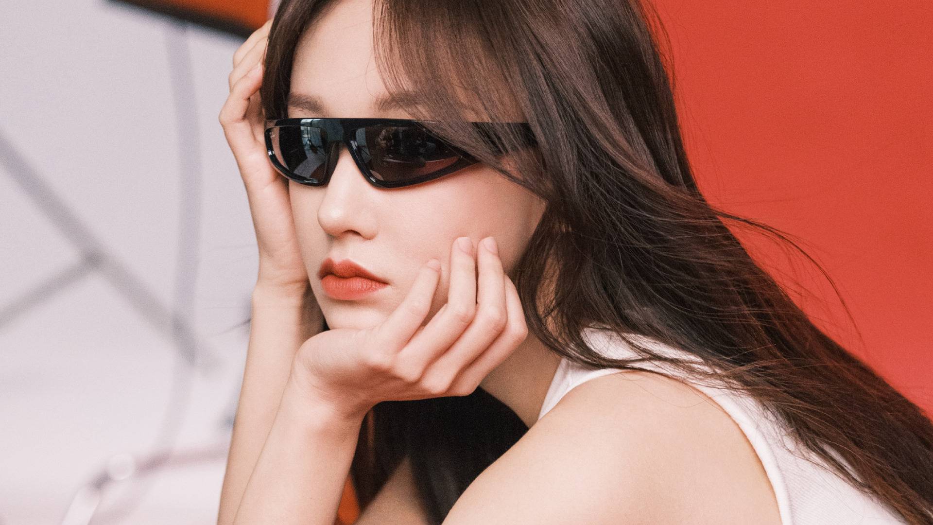 戴眼镜的程潇泰裤辣，美女程潇戴各式不同眼镜美拍写真合集桌面壁纸