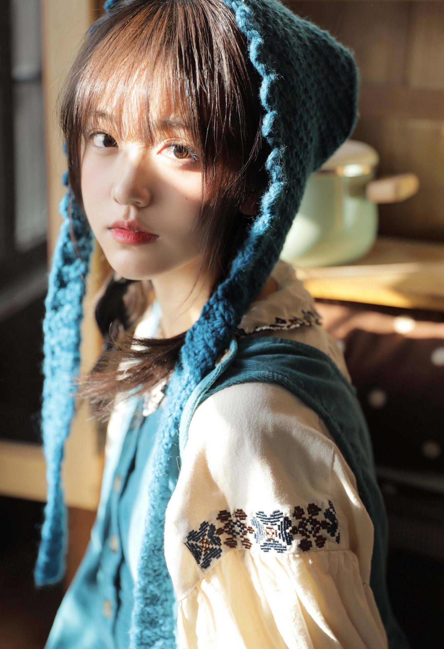 午后 居家 阳光下 唇红齿白粉嫩美少女清新养眼写真大图图集-达人圈原创摄影