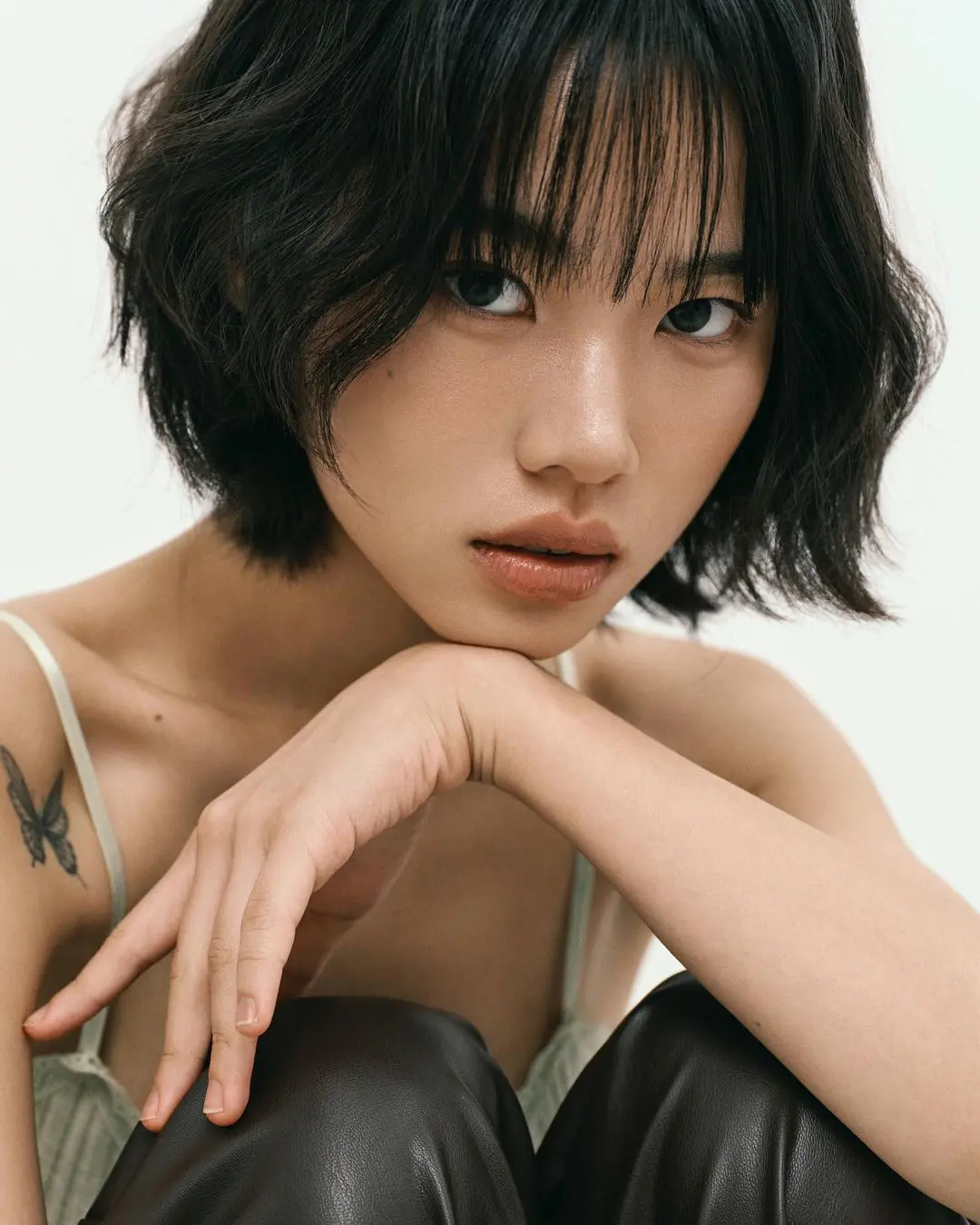 不笑時像郑浩妍,笑起來是邻家女孩:看看这位淡颜系韩国美女模特 不笑時像郑浩妍,笑起來是邻家女孩:看看这位淡颜系韩国美女模特