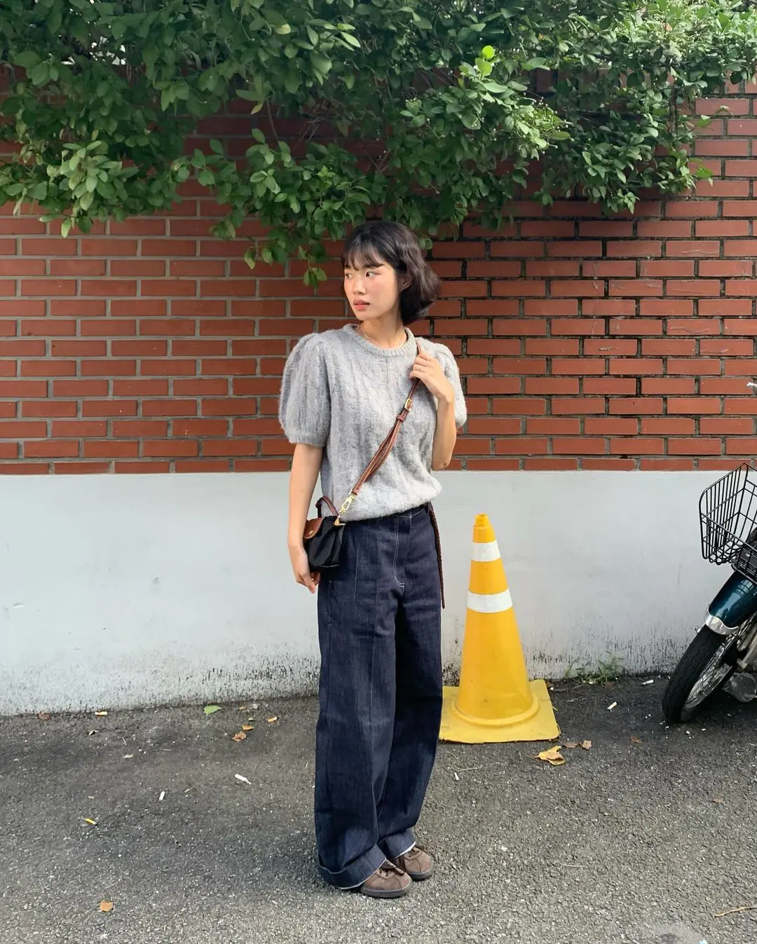 不笑時像郑浩妍,笑起來是邻家女孩:看看这位淡颜系韩国美女模特 不笑時像郑浩妍,笑起來是邻家女孩:看看这位淡颜系韩国美女模特