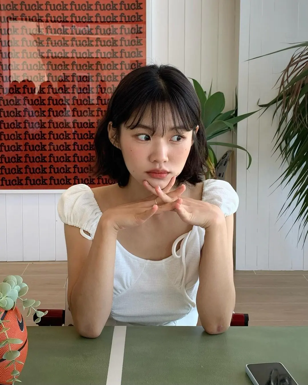不笑時像郑浩妍,笑起來是邻家女孩:看看这位淡颜系韩国美女模特 不笑時像郑浩妍,笑起來是邻家女孩:看看这位淡颜系韩国美女模特