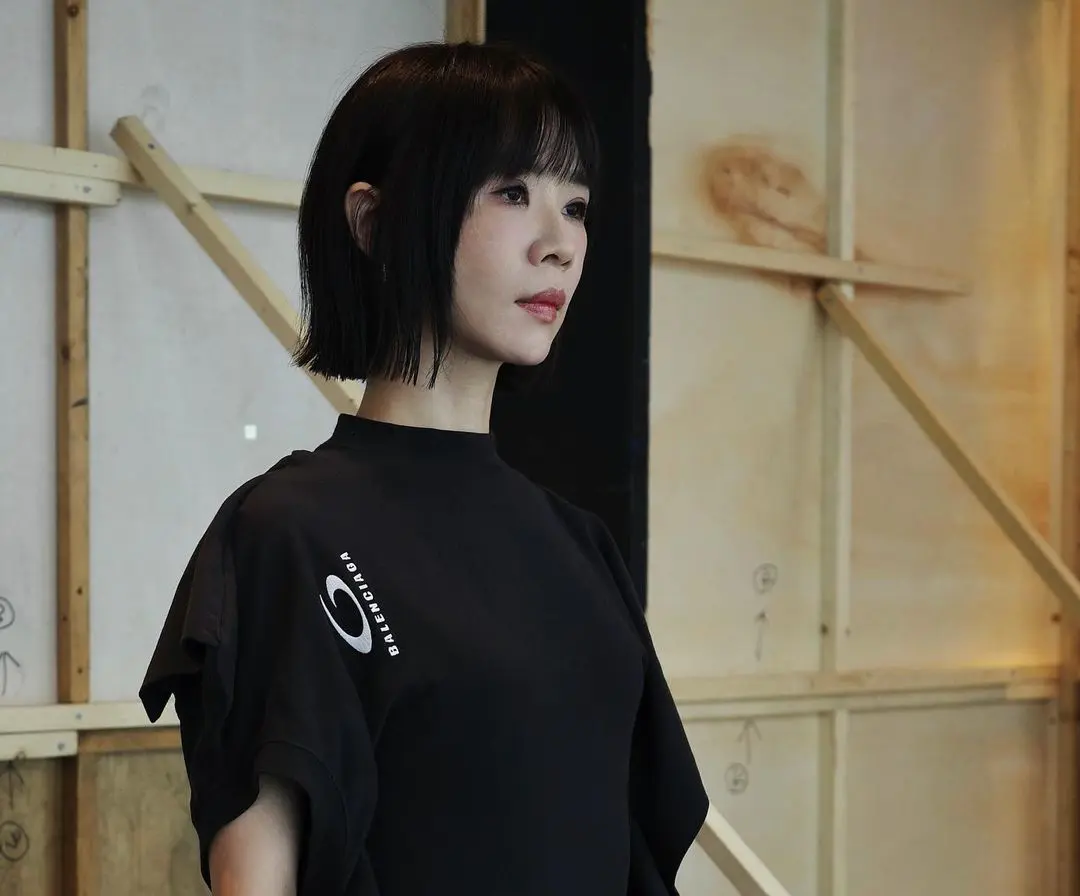 影后的戏外穿搭更时尚,谢盈萱和杨锦华的宣传《影后》造型太美丽 影后的戏外穿搭更时尚,谢盈萱和杨锦华的宣传《影后》造型太美丽