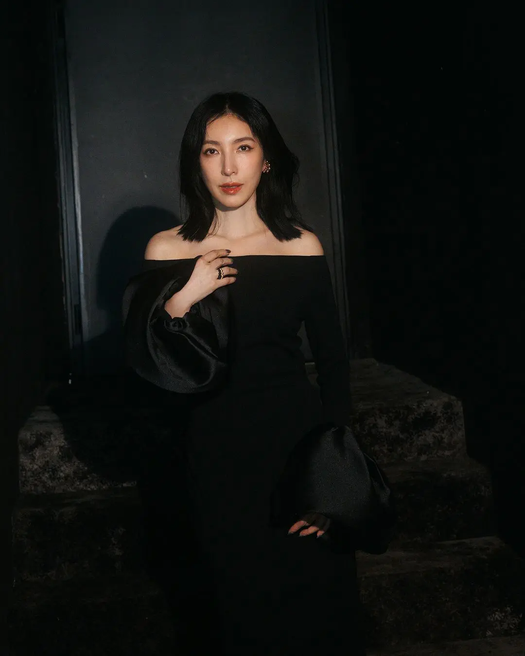 影后的戏外穿搭更时尚,谢盈萱和杨锦华的宣传《影后》造型太美丽 影后的戏外穿搭更时尚,谢盈萱和杨锦华的宣传《影后》造型太美丽