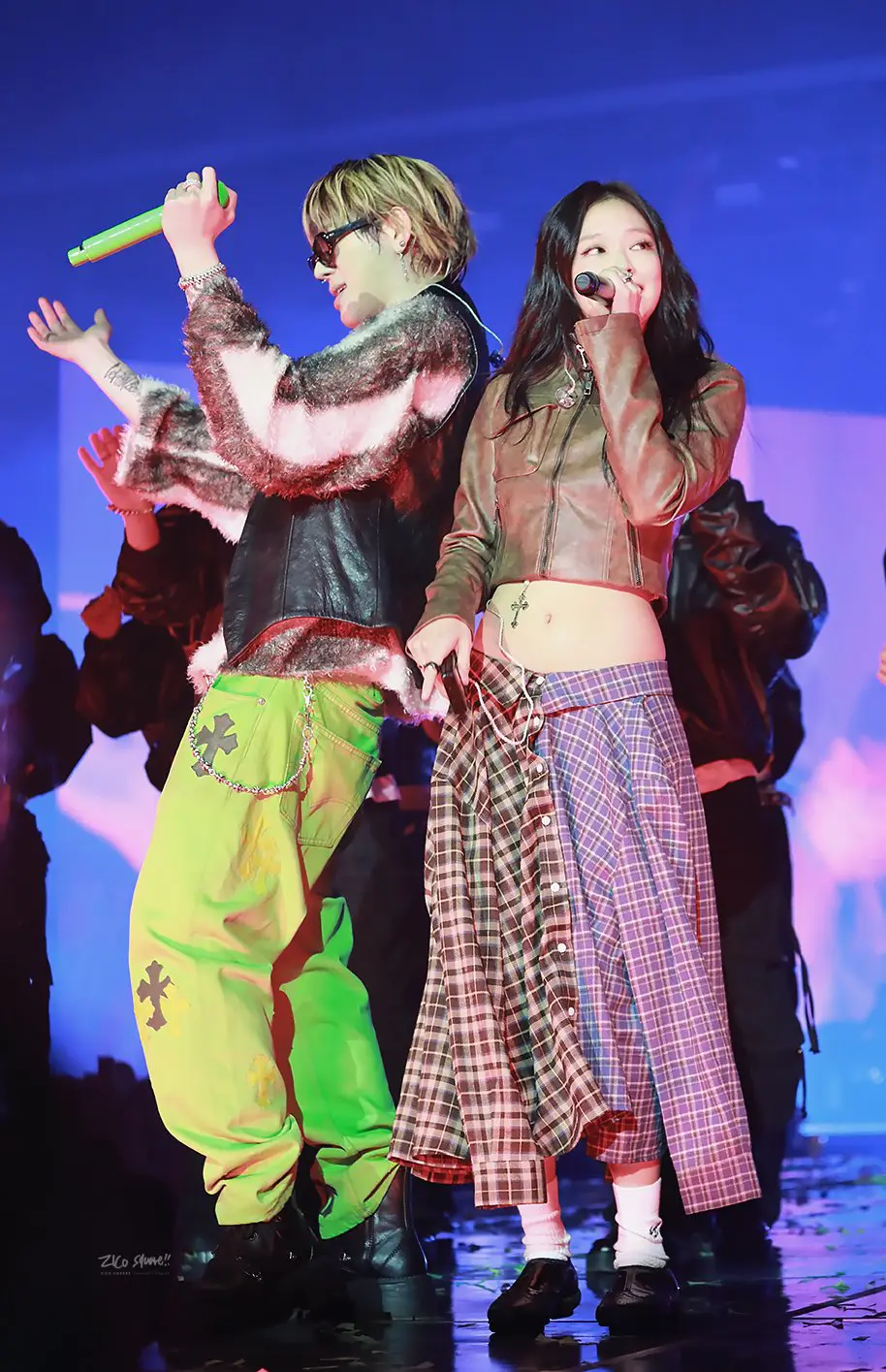 BLACKPINK不愧是时尚女团,Lisa、Jennie和Rosé各自活动的造型依然引领时尚 BLACKPINK不愧是时尚女团,Lisa、Jennie和Rosé各自活动的造型依然引领时尚