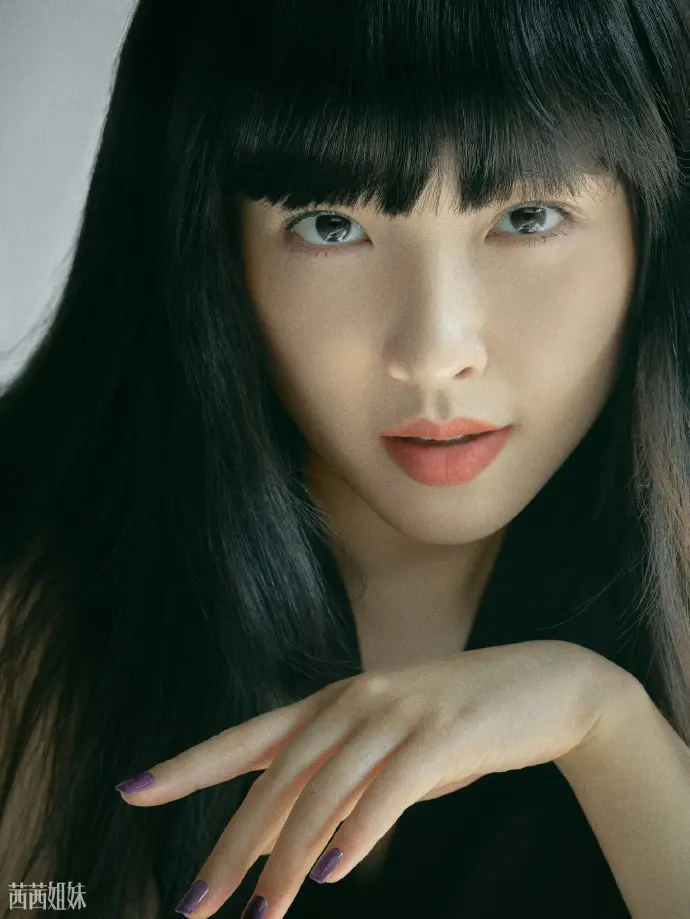 吴倩的黑长直御姐风也太酷了吧 吴倩的黑长直御姐风也太酷了吧