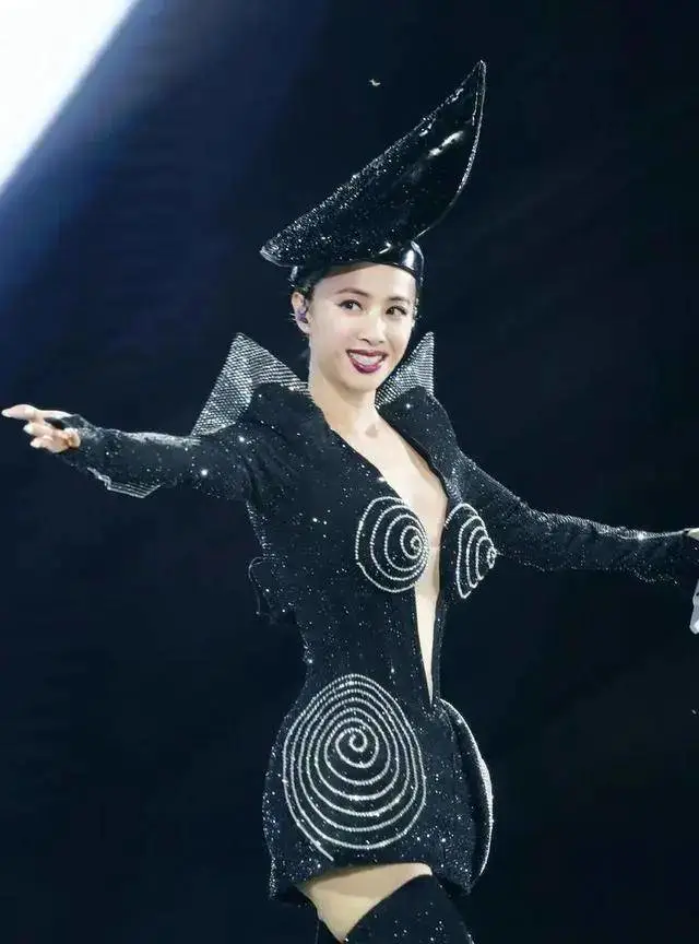 蔡依林演唱会各类大胆美图!魔鬼身材性感火辣 蔡依林演唱会各类大胆美图!魔鬼身材性感火辣