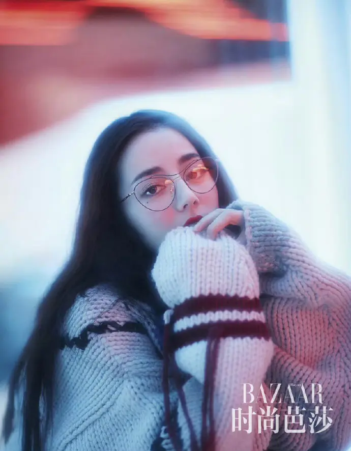 迪丽热巴在时尚芭莎上的一些梦幻照片 迪丽热巴在时尚芭莎上的一些梦幻照片
