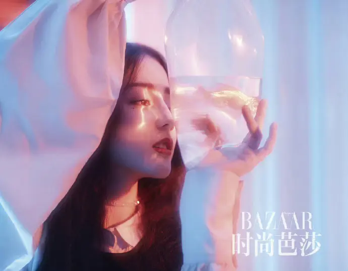迪丽热巴在时尚芭莎上的一些梦幻照片 迪丽热巴在时尚芭莎上的一些梦幻照片