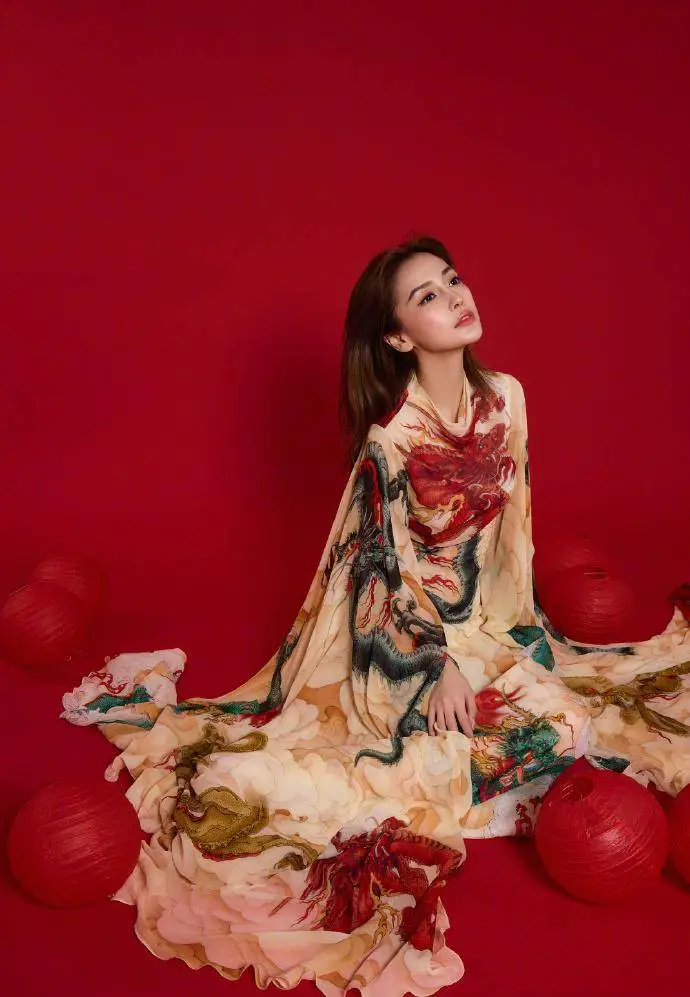 杨颖穿东方韵味的长裙晒美照,许久不见消瘦不少 杨颖穿东方韵味的长裙晒美照,许久不见消瘦不少