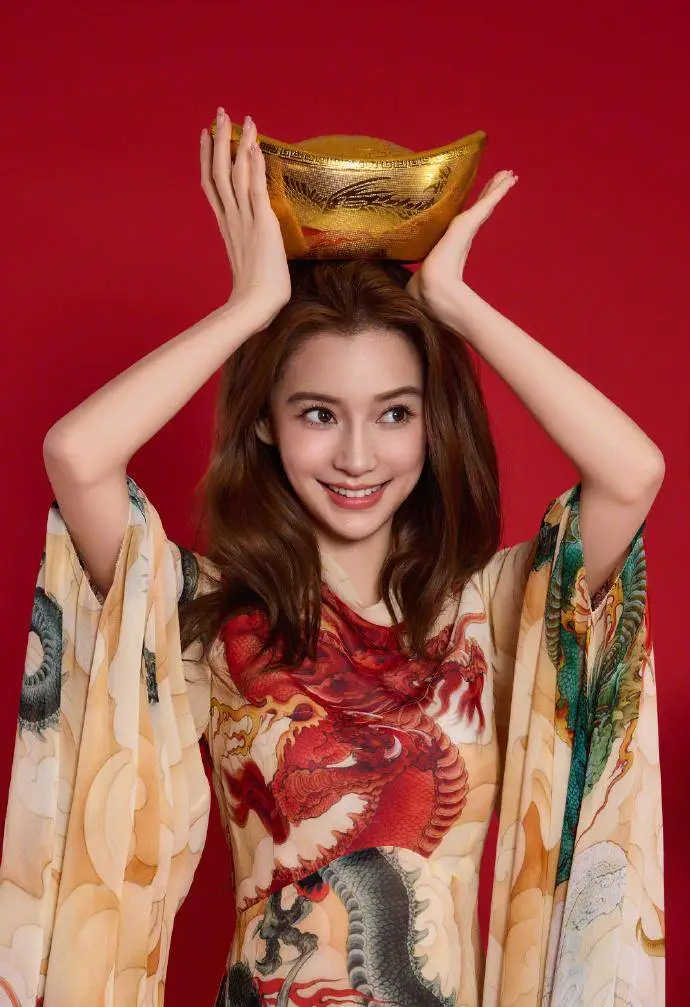 杨颖穿东方韵味的长裙晒美照,许久不见消瘦不少 杨颖穿东方韵味的长裙晒美照,许久不见消瘦不少