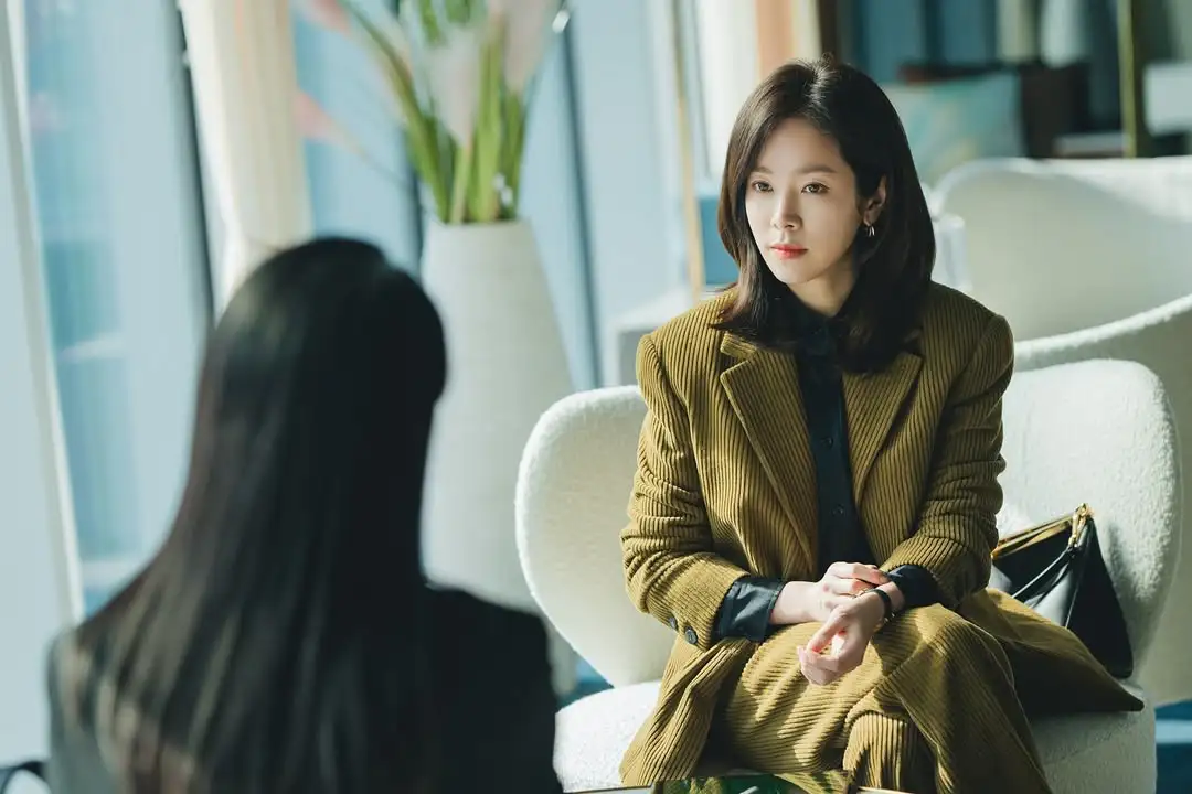 职场女王的西装杀疯了!韩志旼《我的完美秘书》穿搭每一套都想抄作业 职场女王的西装杀疯了!韩志旼《我的完美秘书》穿搭每一套都想抄作业