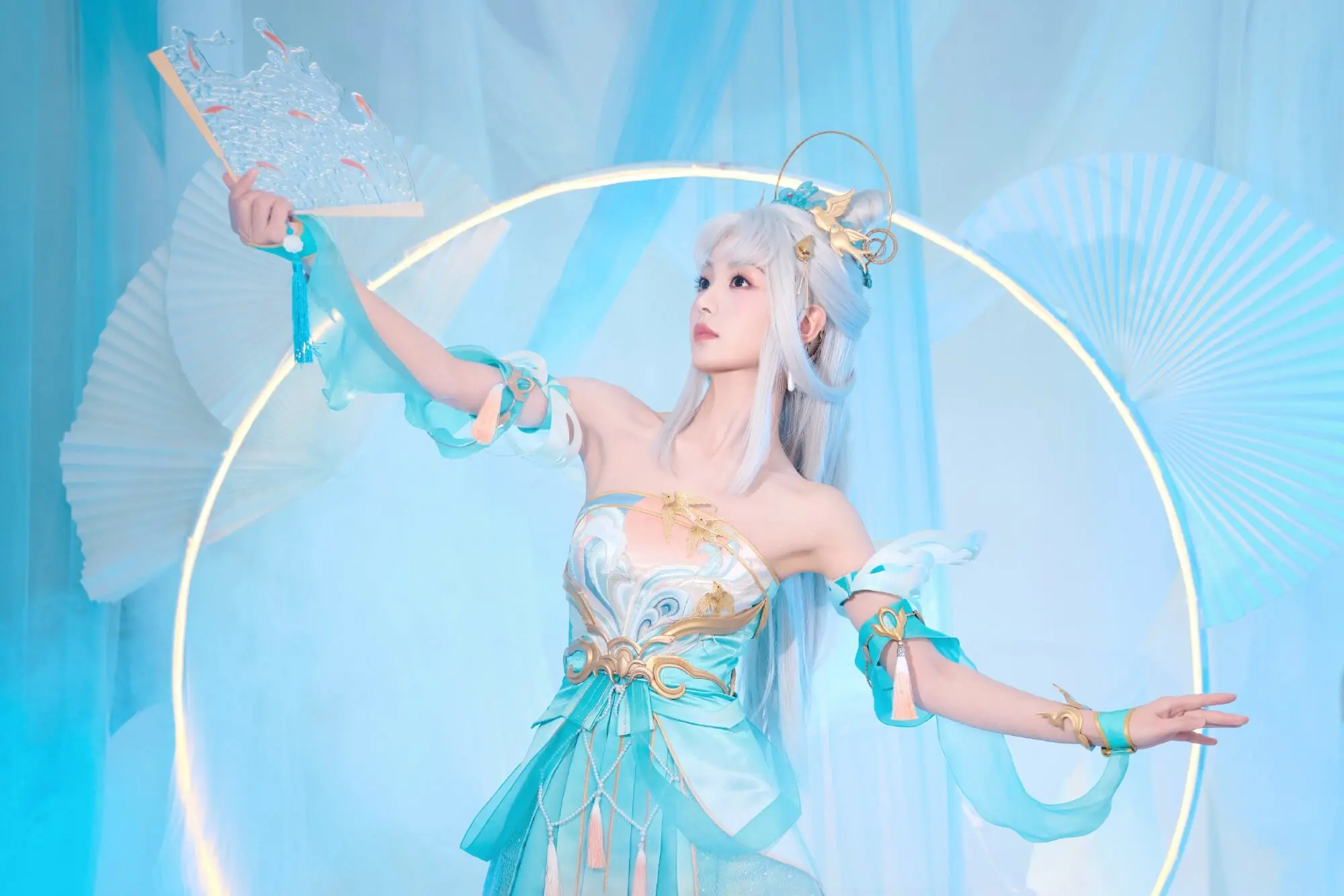 女明星集体变身峡谷仙女?田曦薇的出圈穿搭藏了3个心机! 女明星集体变身峡谷仙女?田曦薇的出圈穿搭藏了3个心机!