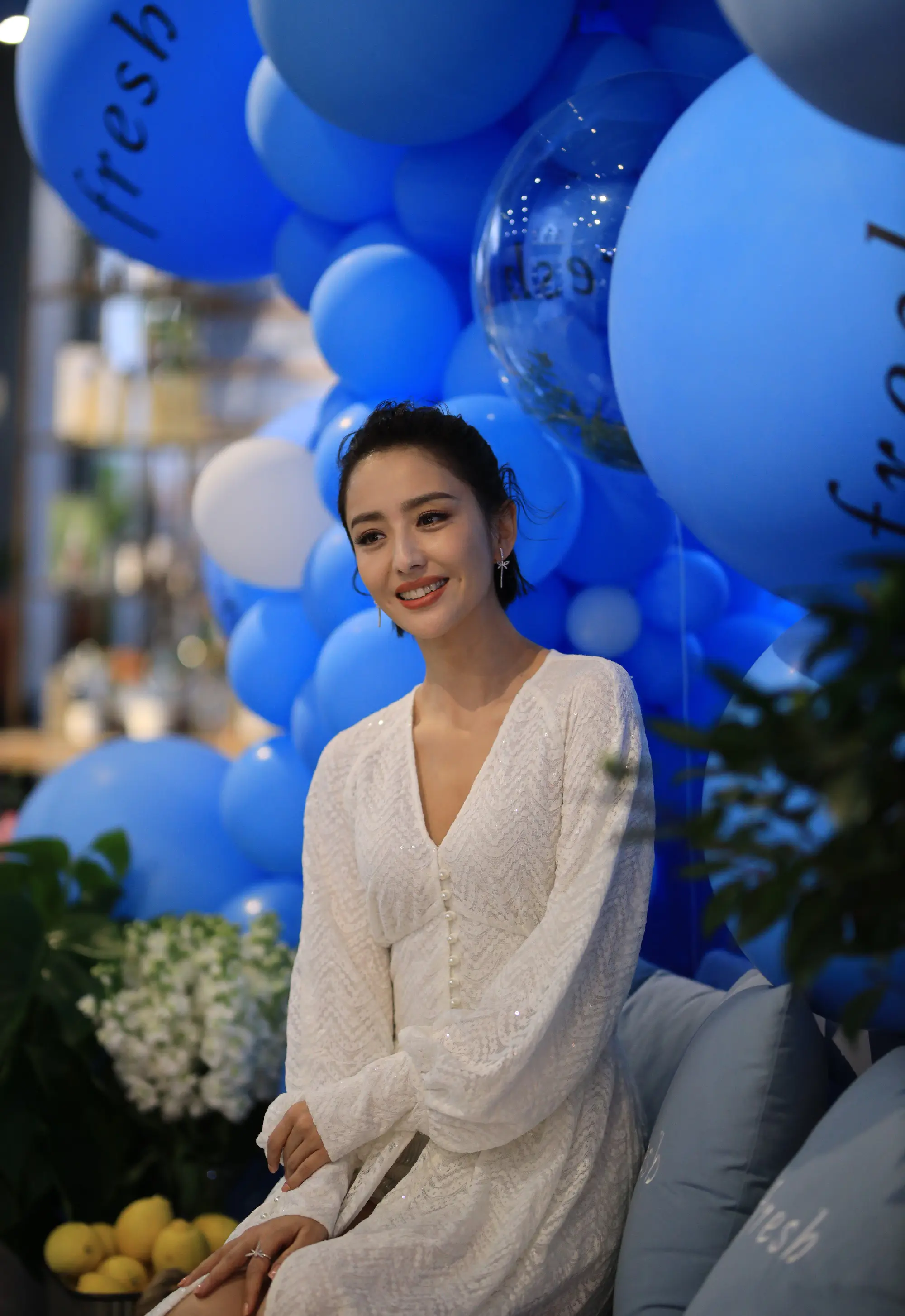 38岁佟丽娅美过24岁?开叉裙穿出少女感的3个心机密码 38岁佟丽娅美过24岁?开叉裙穿出少女感的3个心机密码