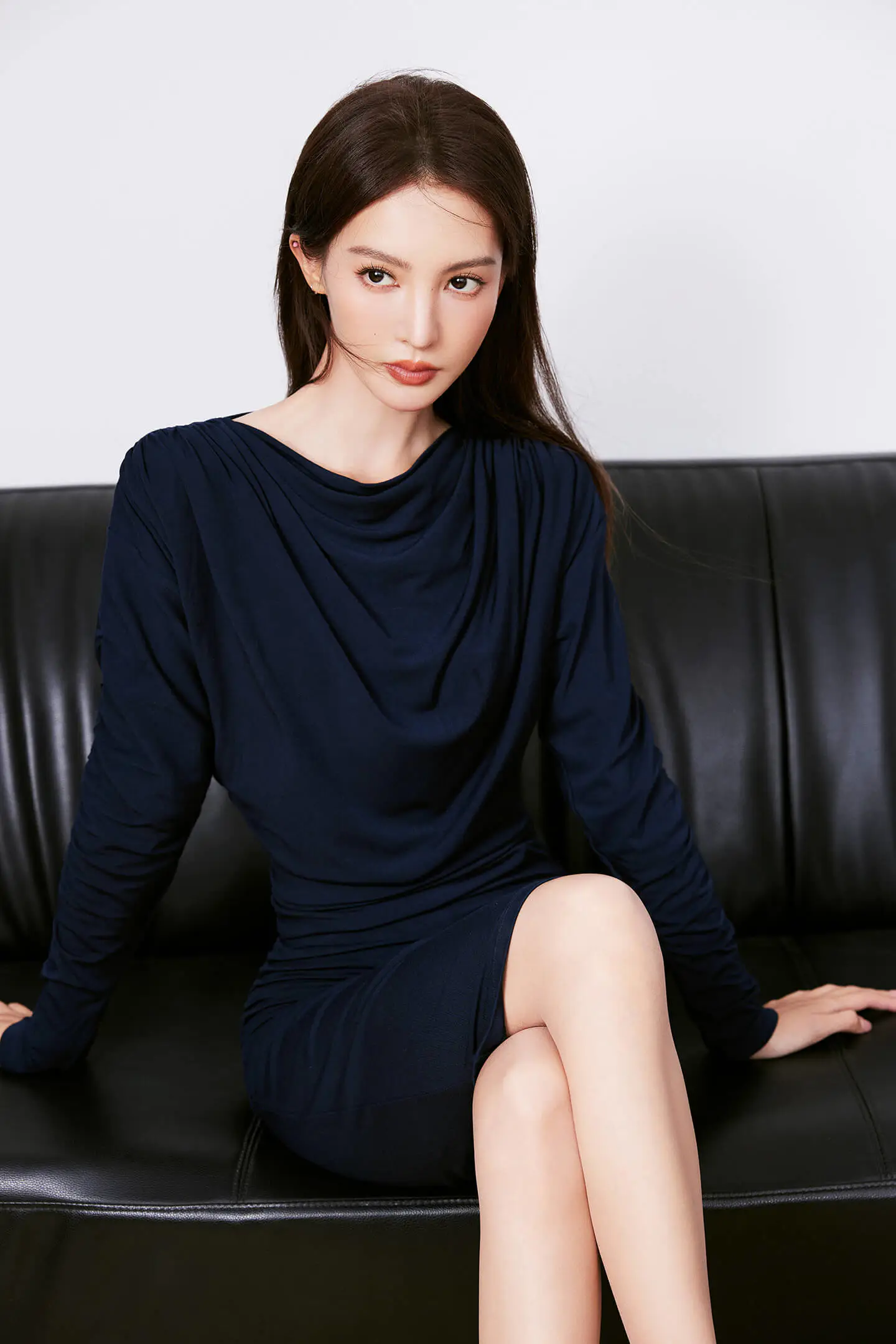 金晨鲨疯了!深V紧身裙杀穿热搜的“舞蹈生穿搭”有多绝 金晨鲨疯了!深V紧身裙杀穿热搜的“舞蹈生穿搭”有多绝