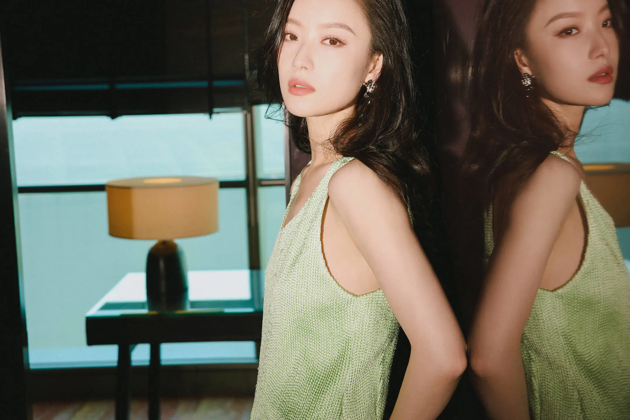 倪妮绿色长裙穿搭 春意满满 倪妮绿色长裙穿搭 春意满满